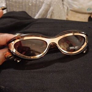 Stylish Black and Gold Women's Sunglasses